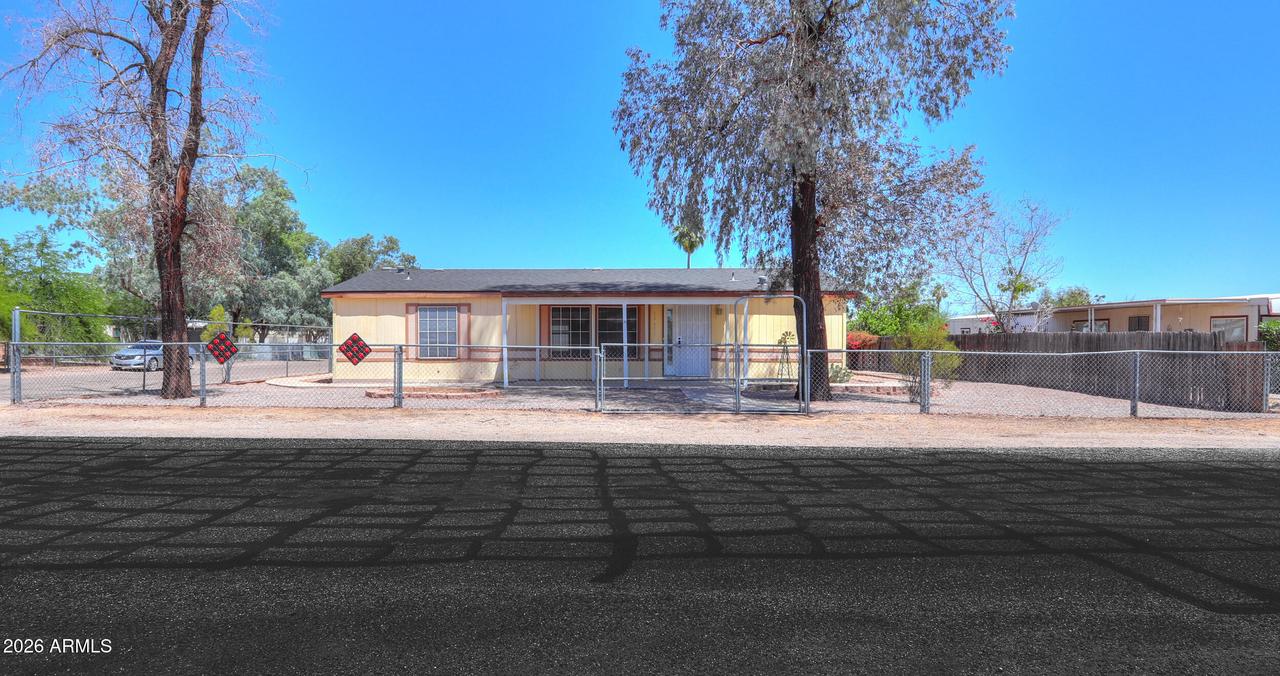 10631 N Hualapai Dr., Casa Grande, AZ 85122