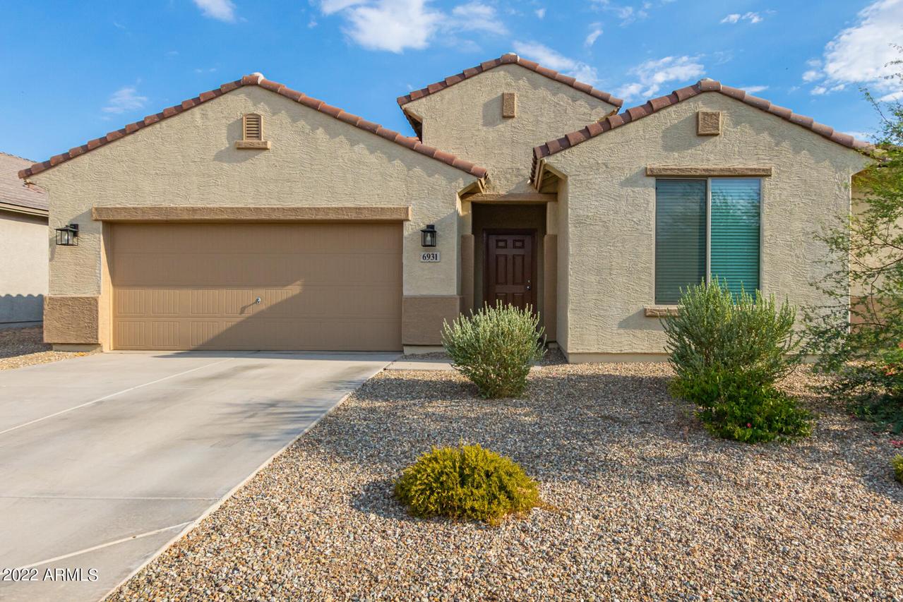 6931 W Golden Ln., Peoria, AZ 85345