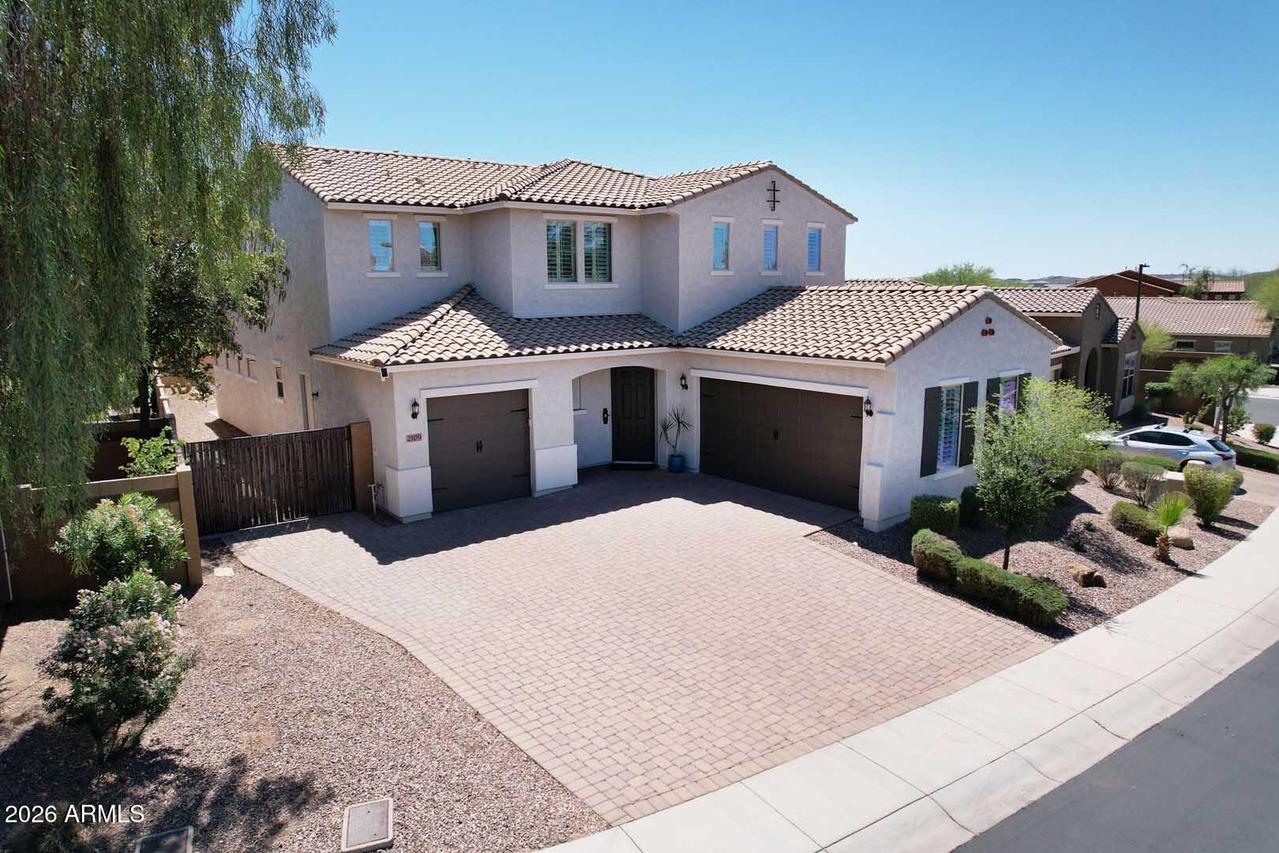 2109 W White Feather Ln., Phoenix, AZ 85085