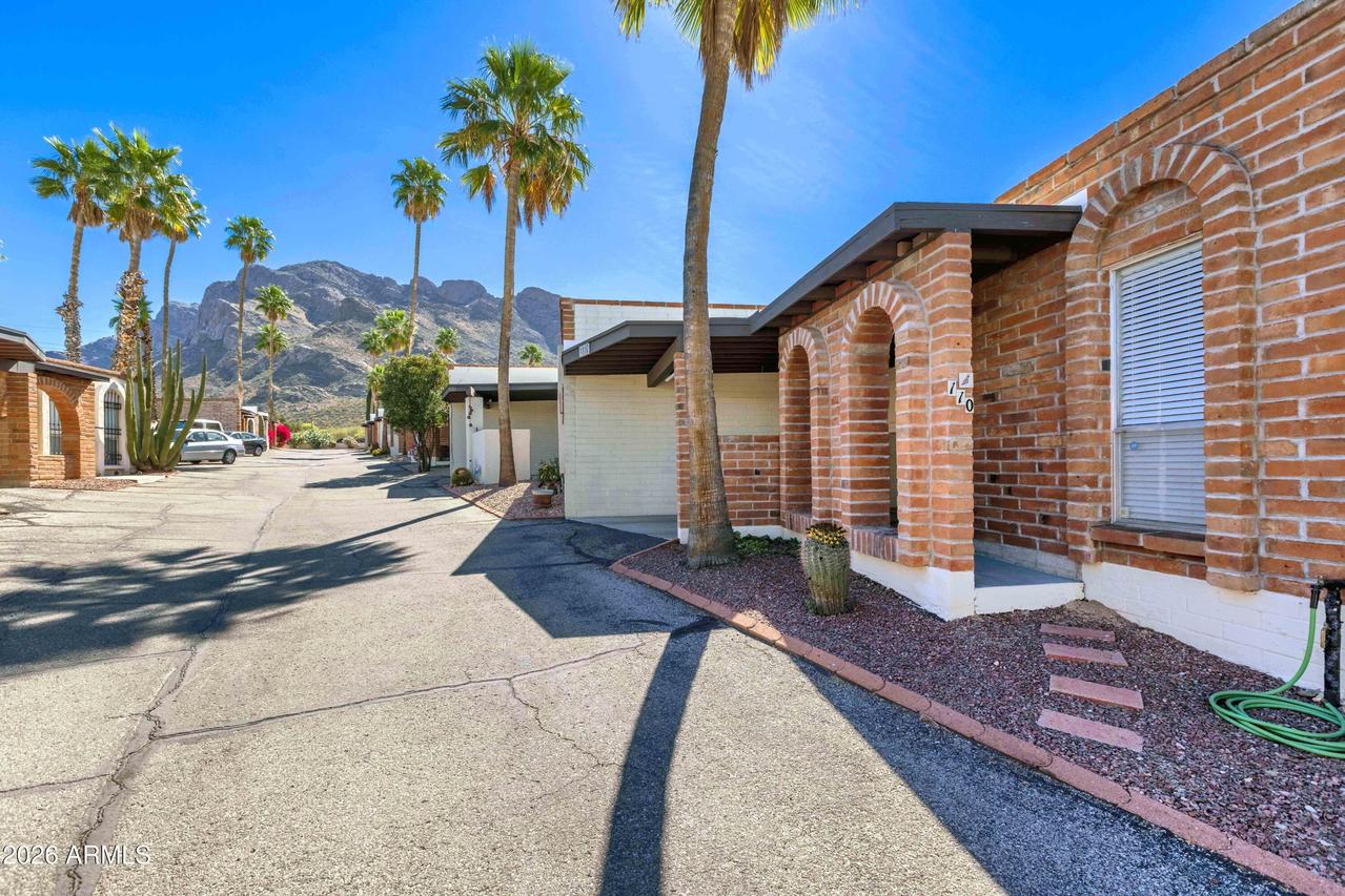 9111 N Oracle Rd. #110, Tucson, AZ 85704
