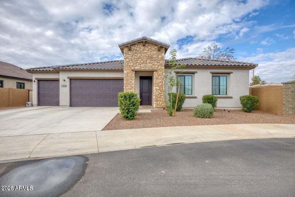 7434 N 80th Ln., Glendale, AZ 85303