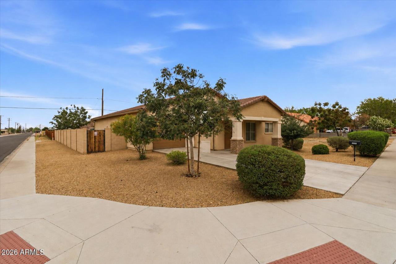 2502 E Tamarisk Ave., Phoenix, AZ 85040