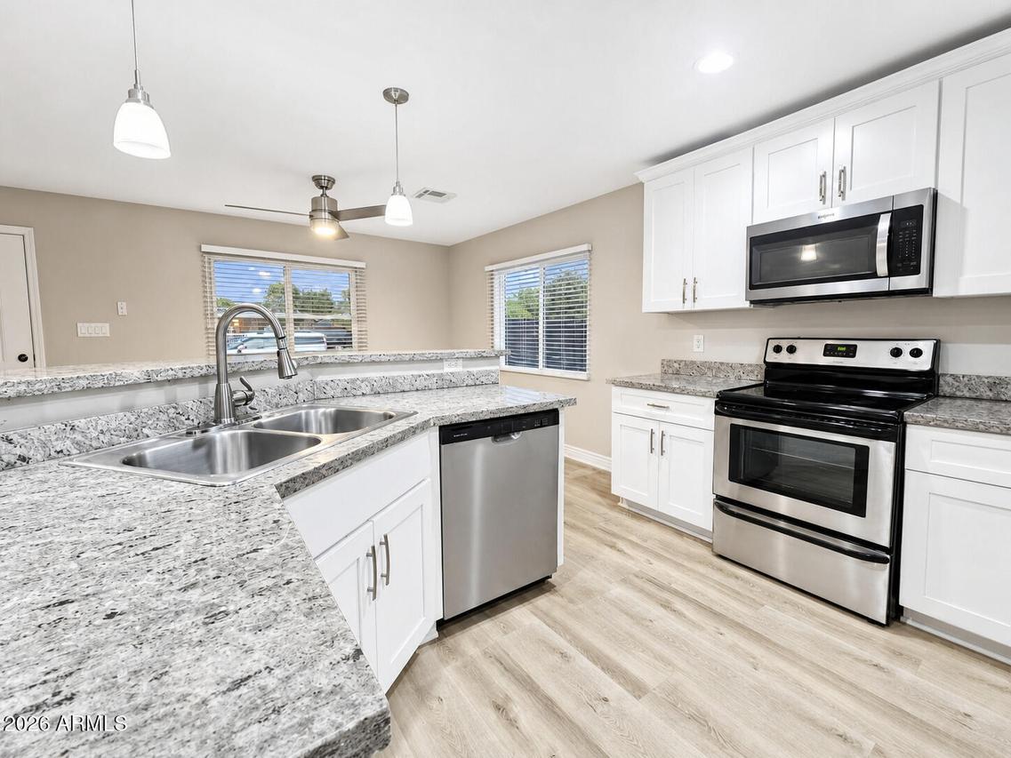 5206 S 11th Ave., Phoenix, AZ 85041