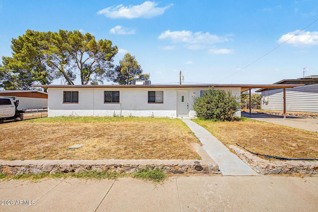413 W Essex Rd., Kearny, AZ 85137