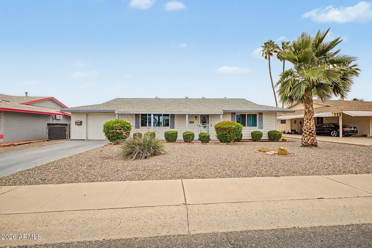 11442 N Coggins Dr., Sun City, AZ 85351