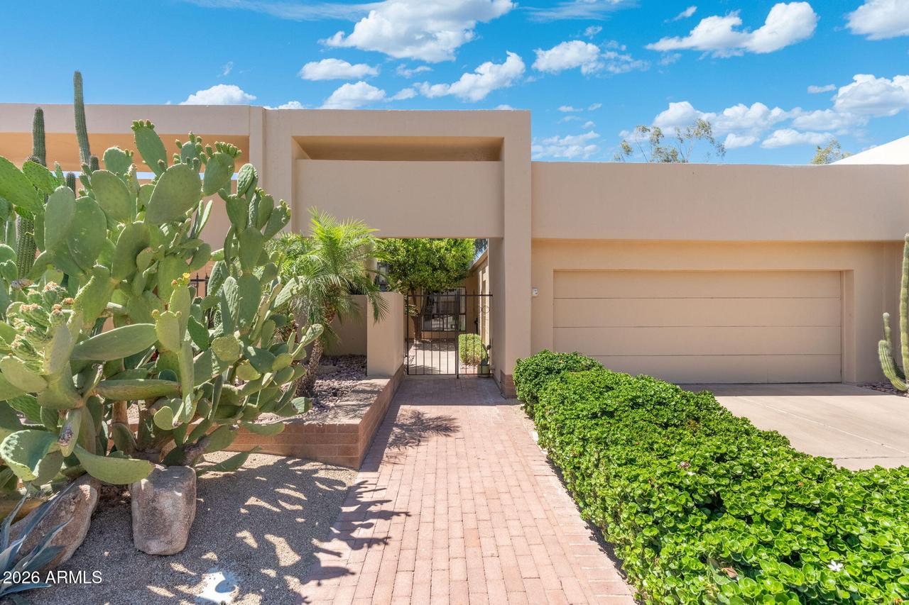 8628 E San Rafael Dr., Scottsdale, AZ 85258