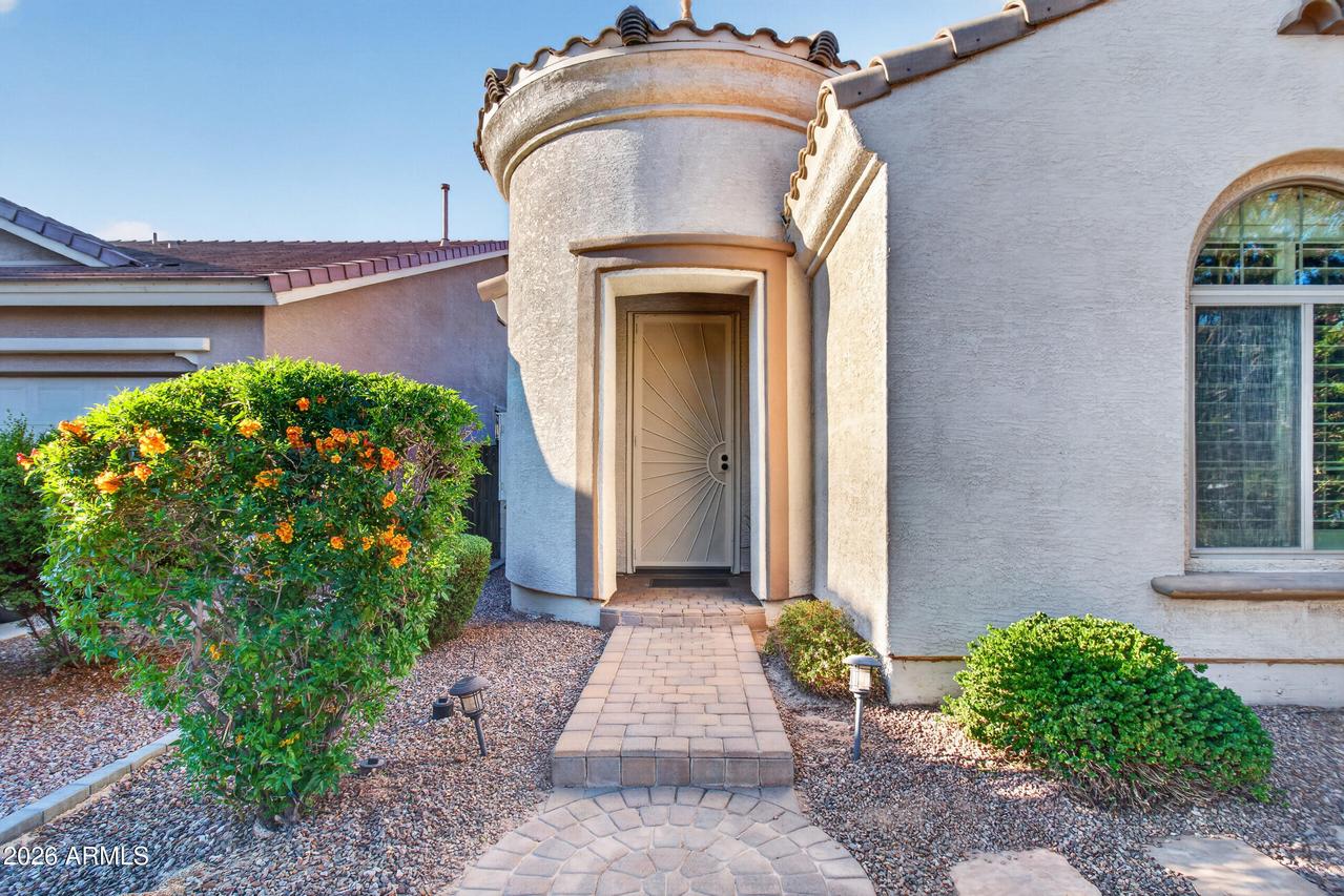 130 W Hackberry Dr., Chandler, AZ 85248