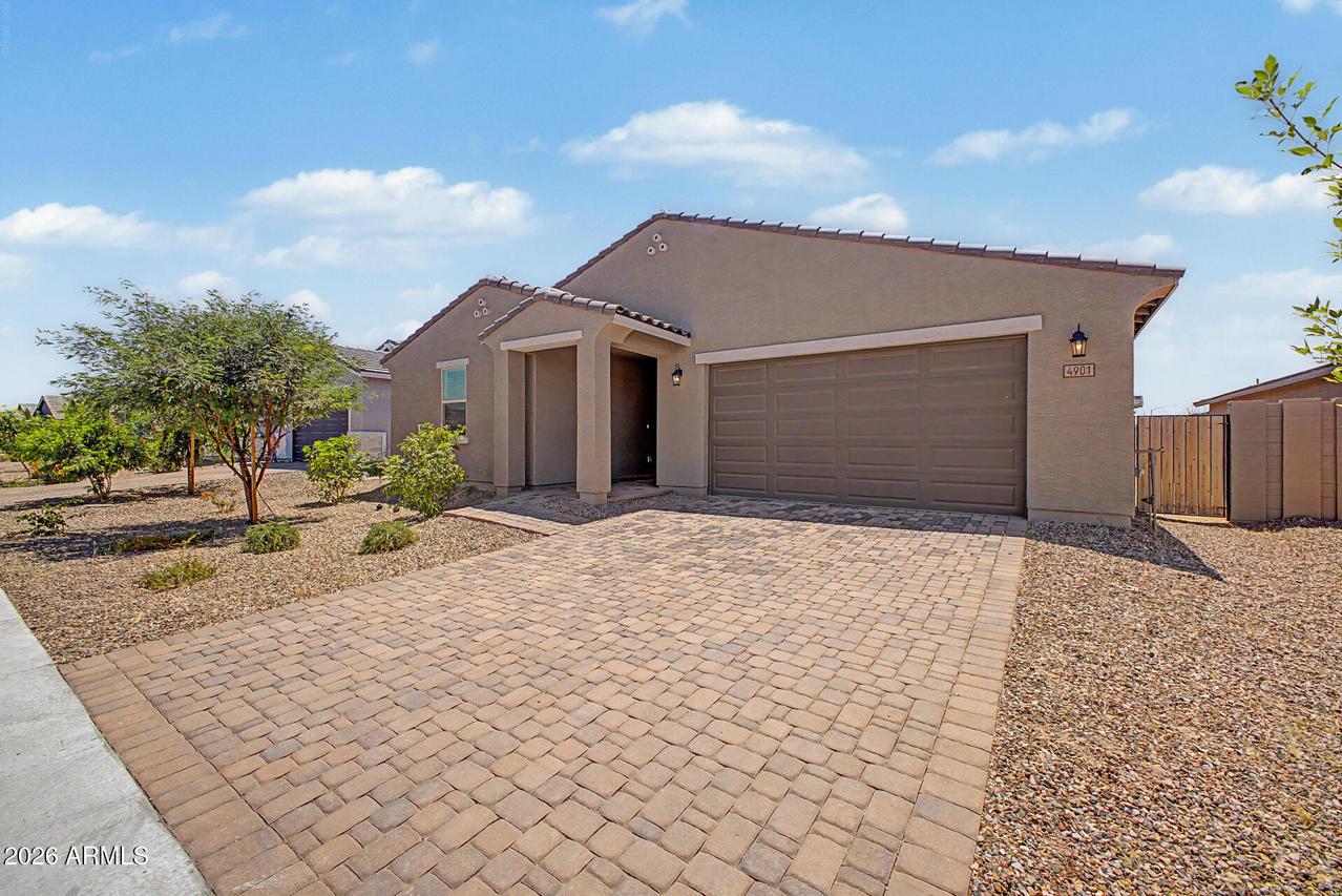4901 W Hunter Tr., San Tan Valley, AZ 85144