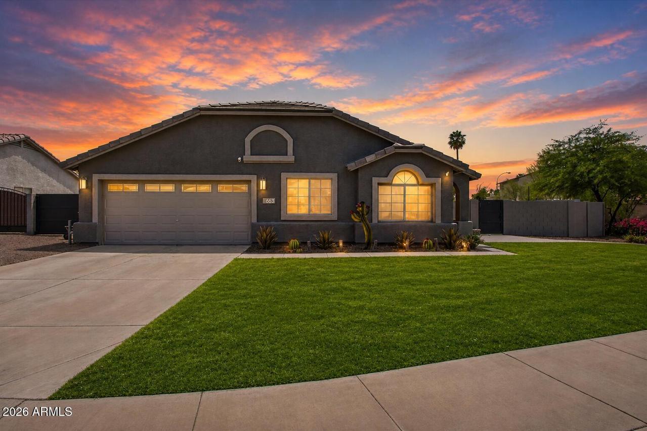 663 E Jasmine Cir., Mesa, AZ 85203