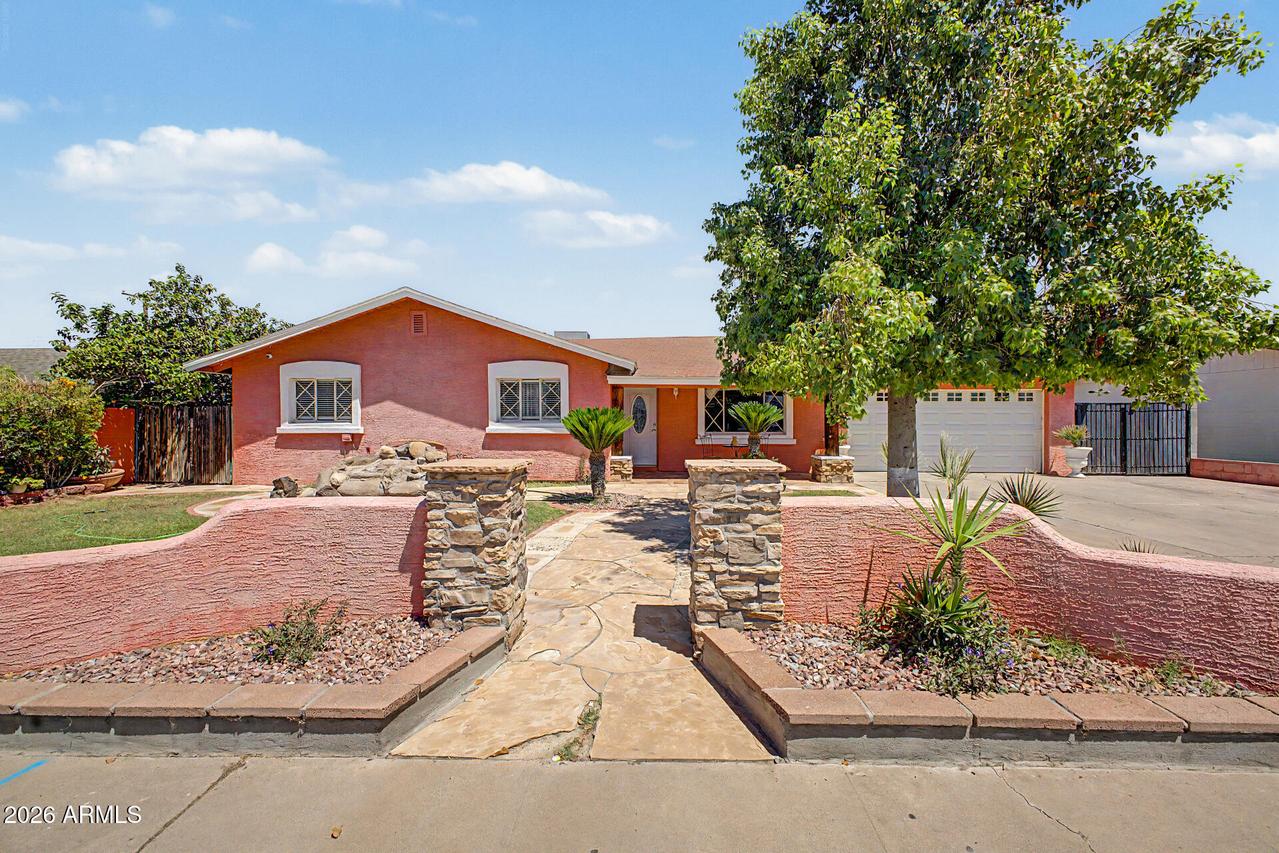 2042 E 3rd Dr., Mesa, AZ 85204