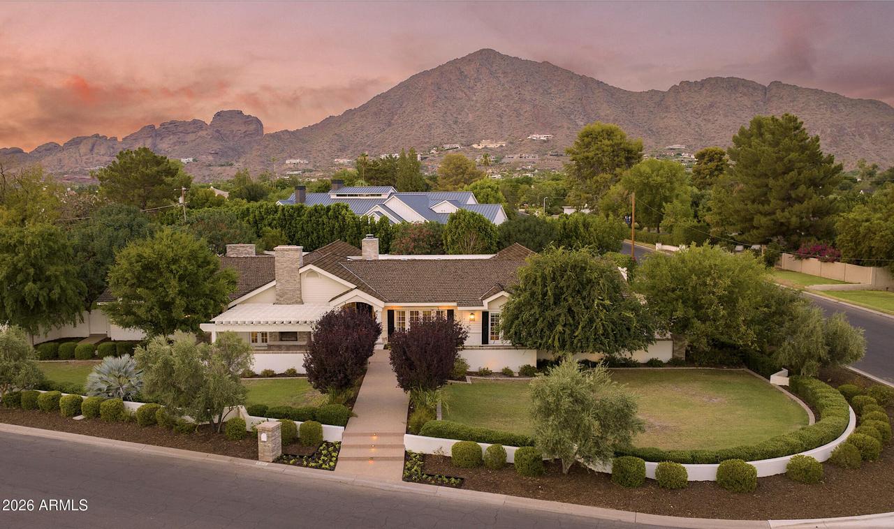 5350 E Calle Del Medio, Phoenix, AZ 85018