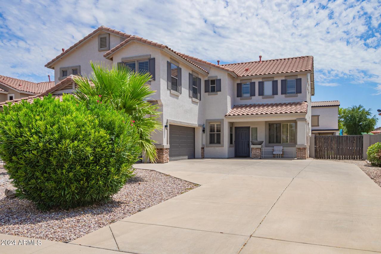 941 W Dexter Way, San Tan Valley, AZ 85143
