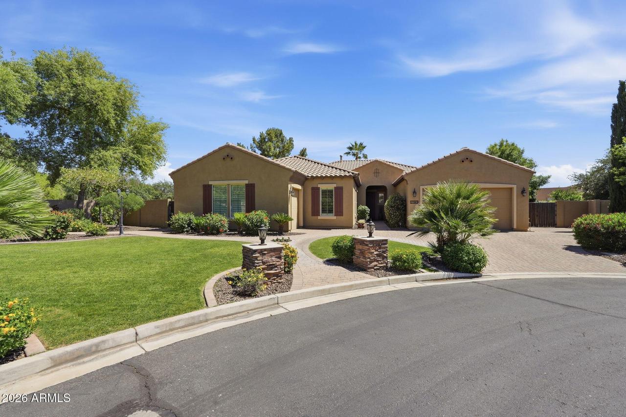 2193 E Coconino Pl., Chandler, AZ 85249
