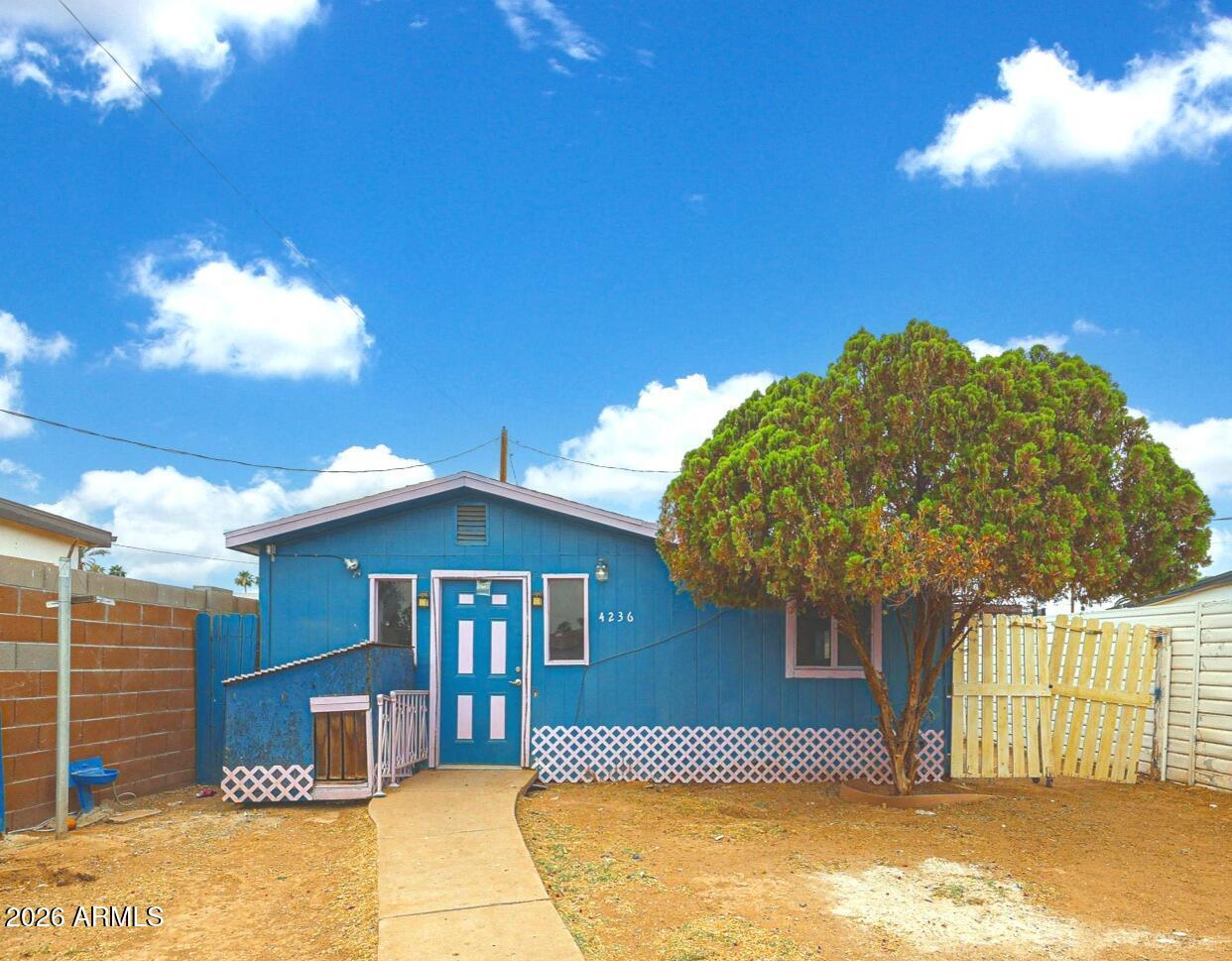 4236 N 31st Dr., Phoenix, AZ 85017