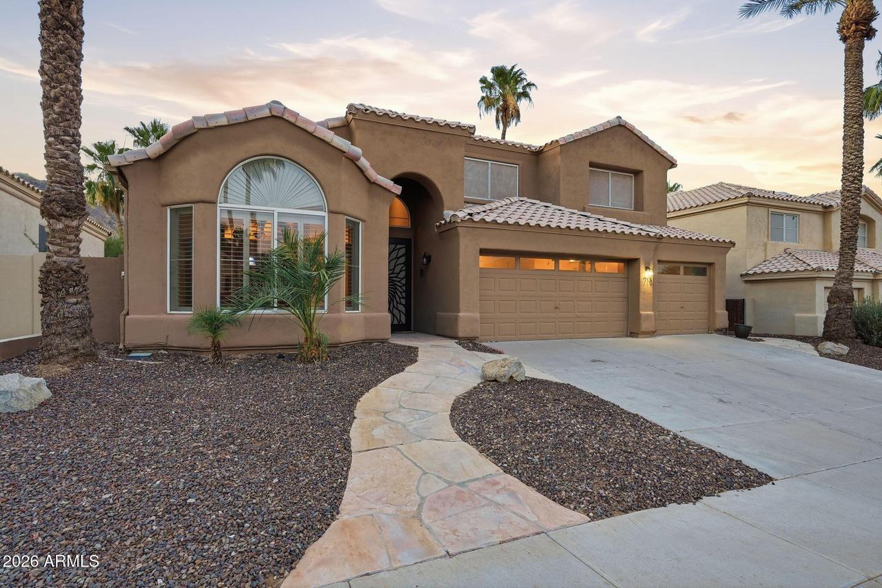 718 E Mountain Sage Dr., Phoenix, AZ 85048