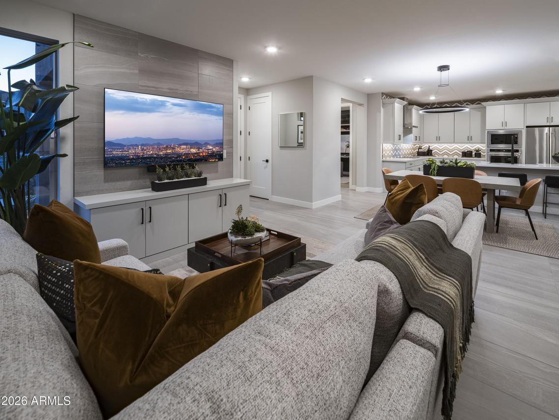 2121 W Sonoran Desert Dr. #165, Phoenix, AZ 85085