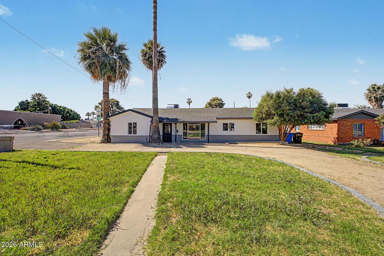 1147 E Flynn Ln., Phoenix, AZ 85014