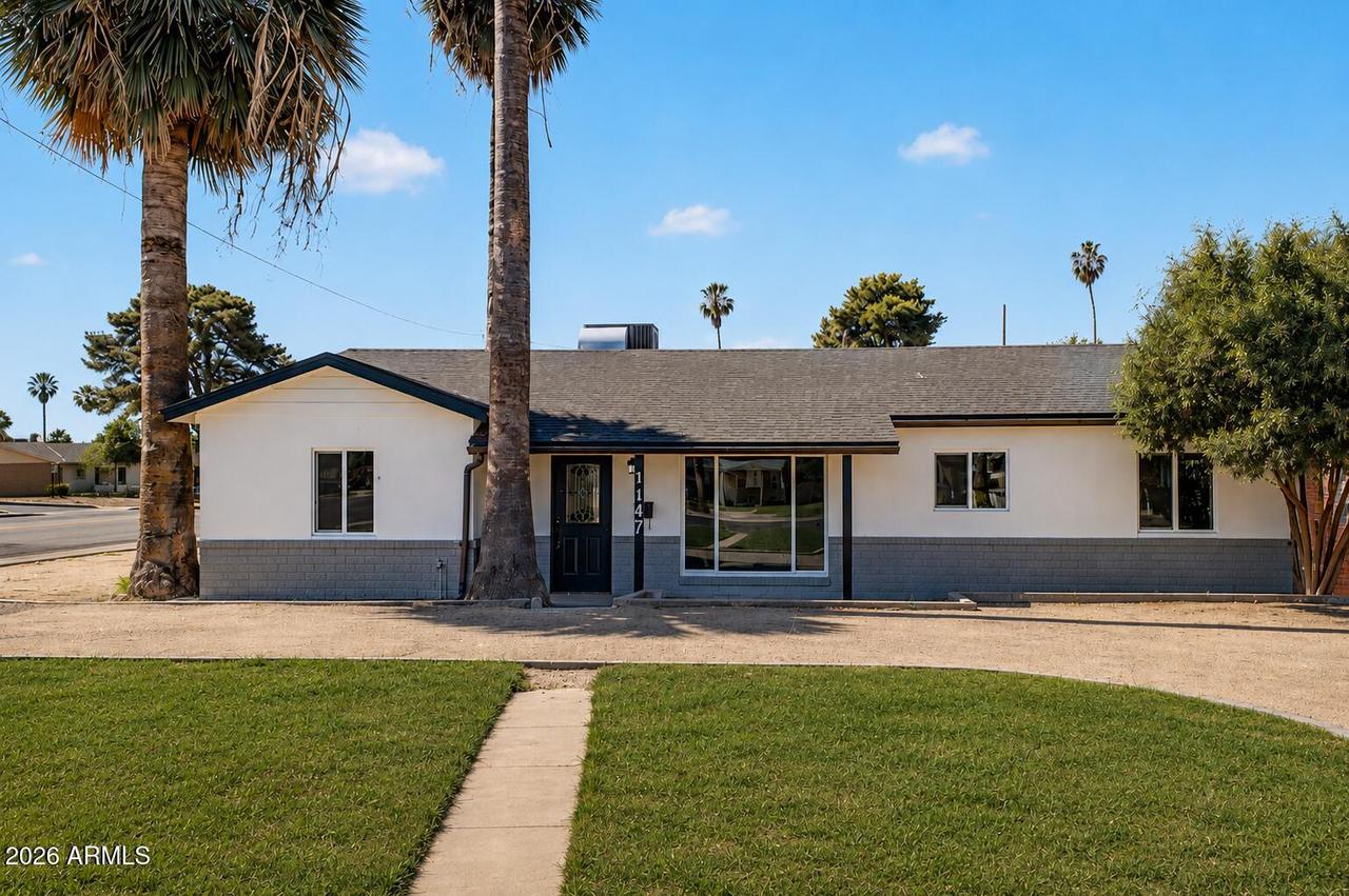 1147 E Flynn Ln., Phoenix, AZ 85014
