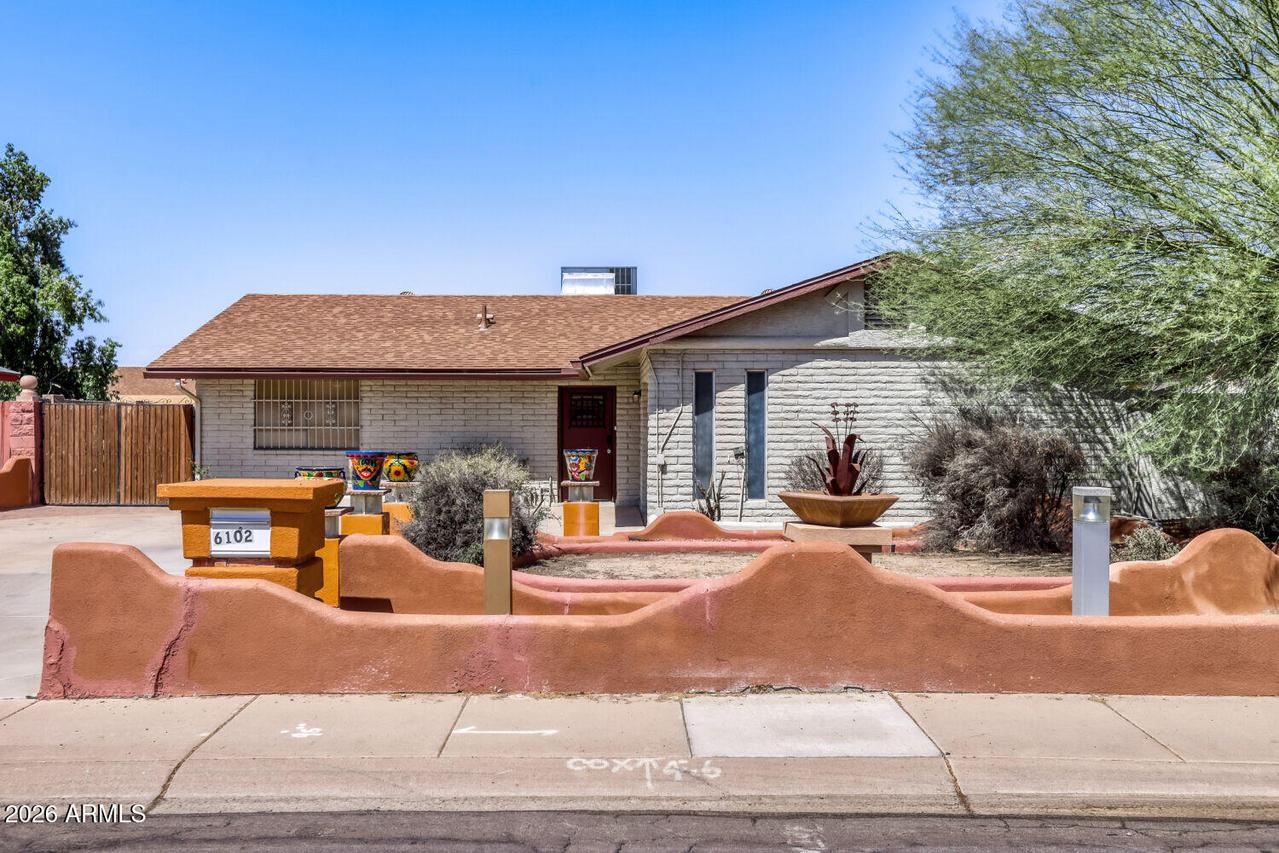 6102 N 71st Dr., Glendale, AZ 85303