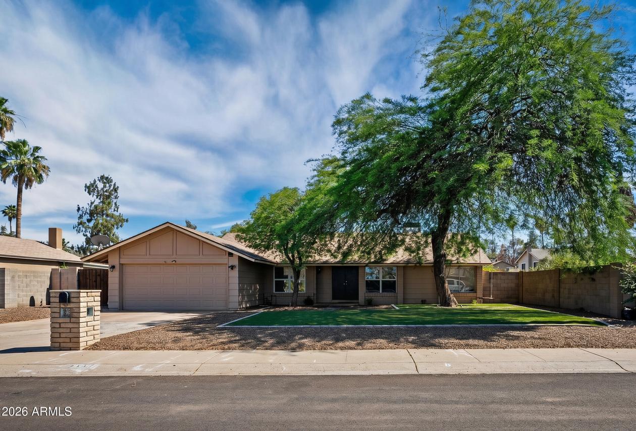 2439 W Kathleen Rd., Phoenix, AZ 85023