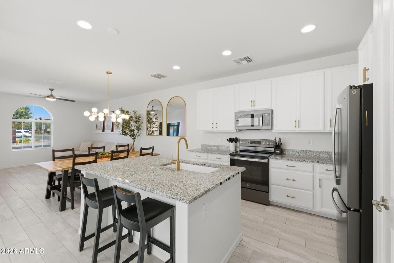 2560 S Betty St., Gilbert, AZ 85295