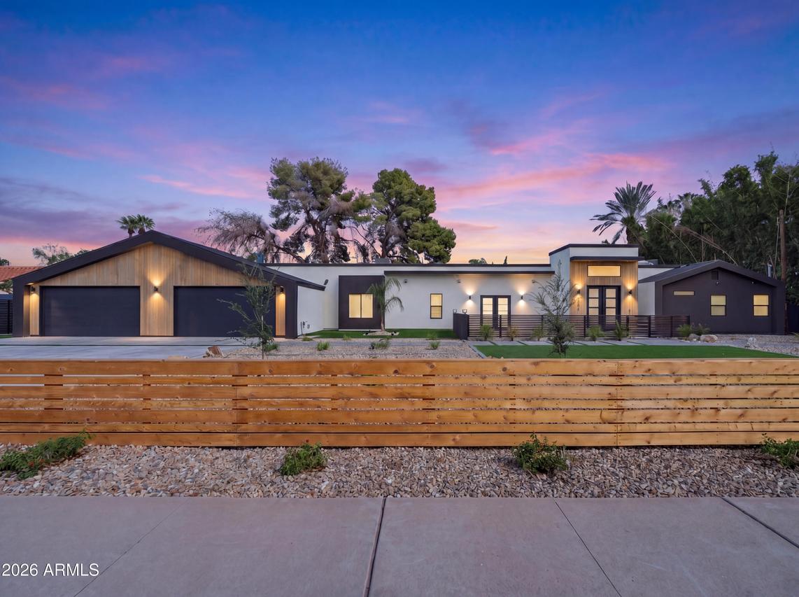 7717 N 7th Ave., Phoenix, AZ 85021
