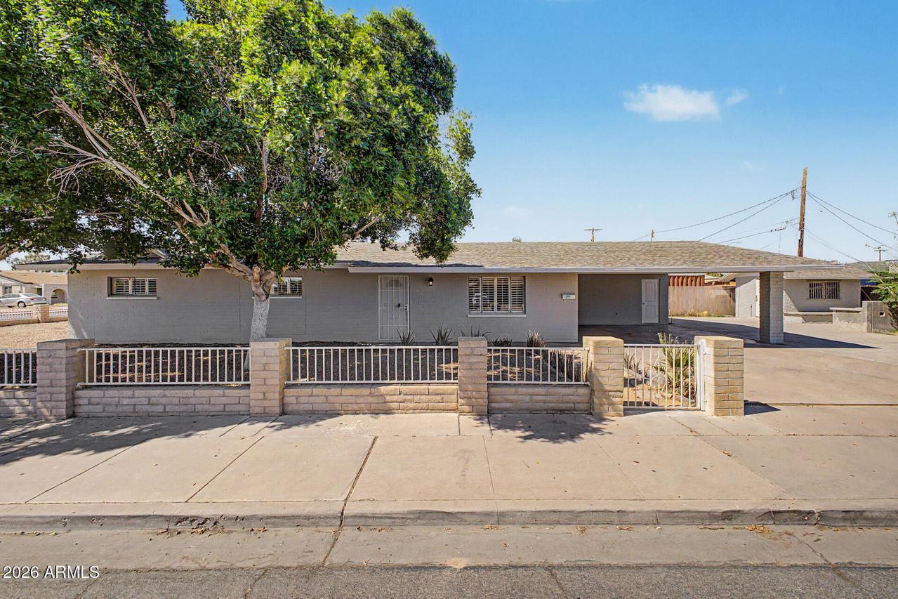 68 W 10th Ave., Mesa, AZ 85210