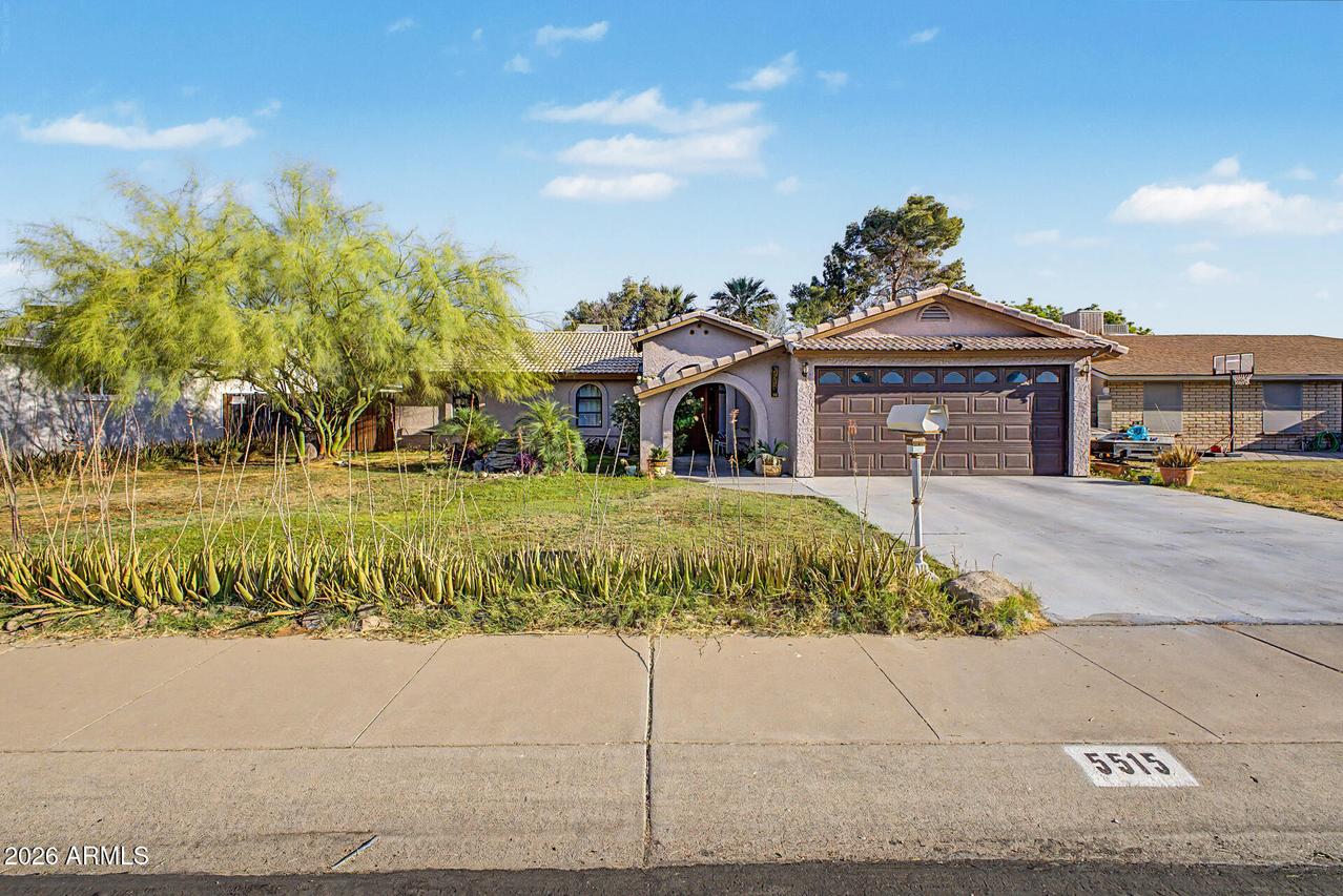 5515 W Hatcher Rd., Glendale, AZ 85302