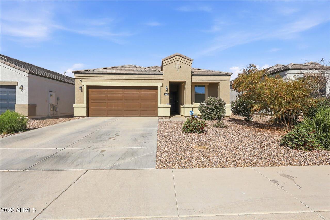 28658 N Geode Dr., San Tan Valley, AZ 85143
