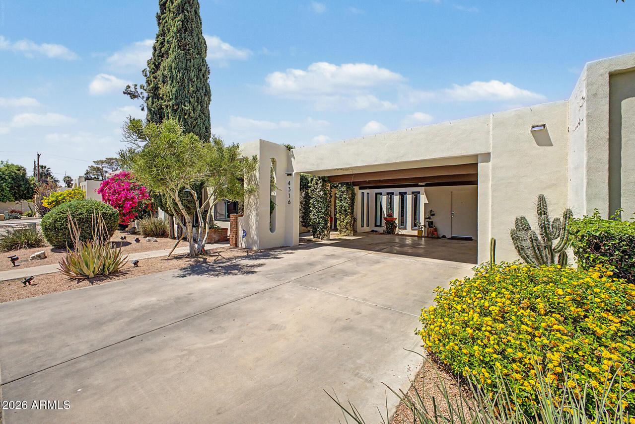 4316 E Piccadilly Rd., Phoenix, AZ 85018