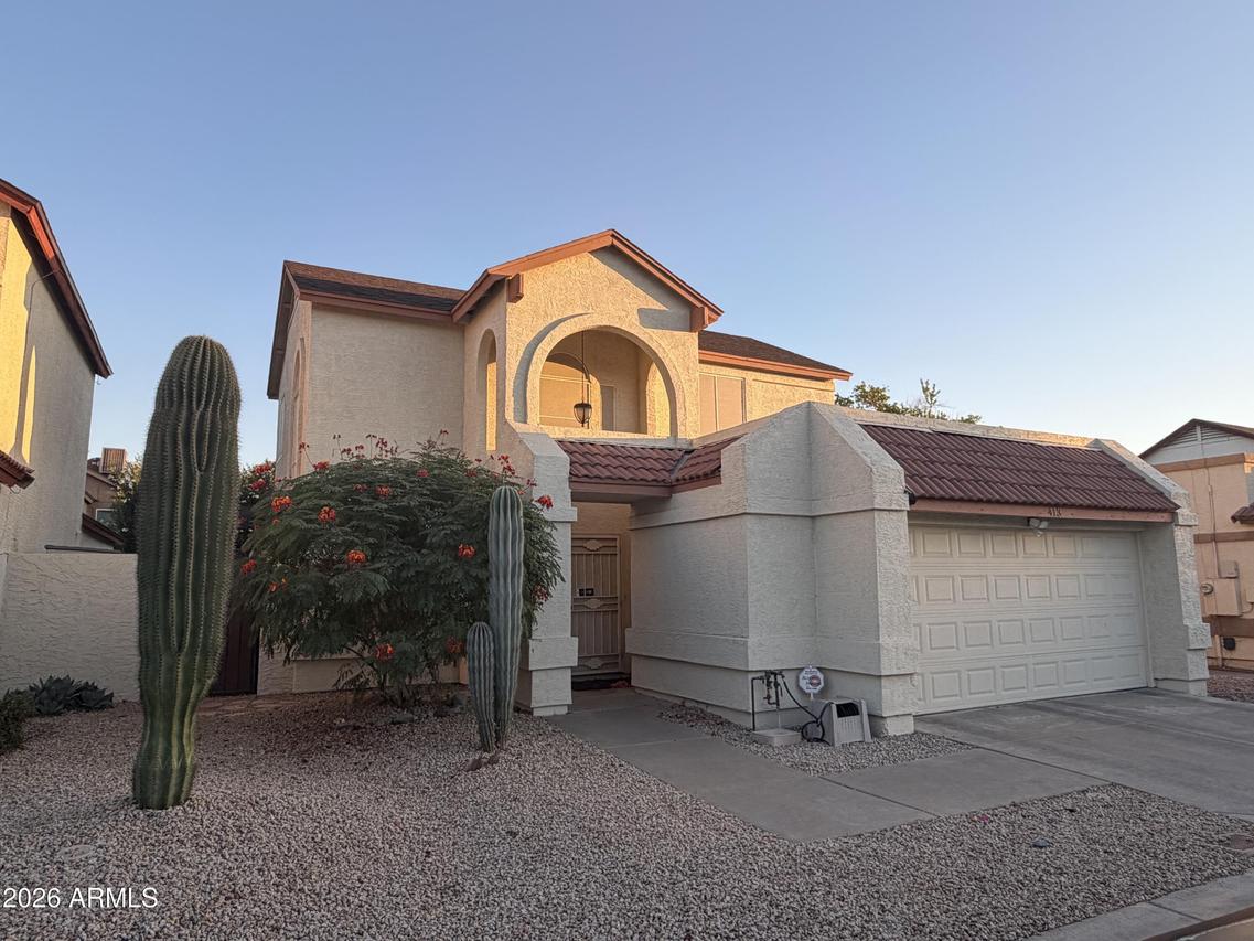 413 E Kristal Way, Phoenix, AZ 85024
