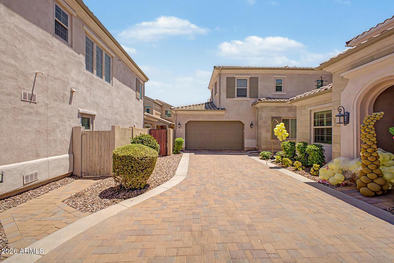 4054 S Greythorne Way, Chandler, AZ 85248