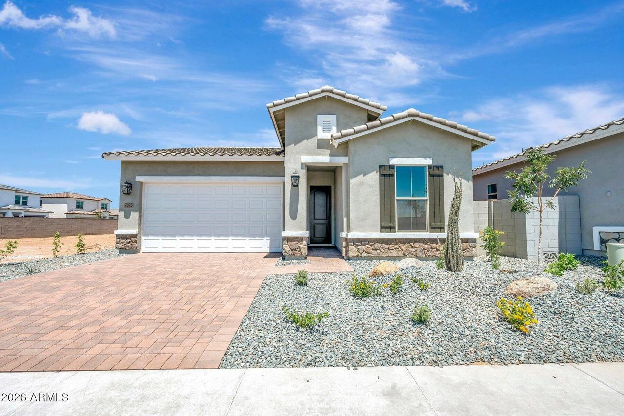 2928 E Manzanila Ave., San Tan Valley, AZ 85140