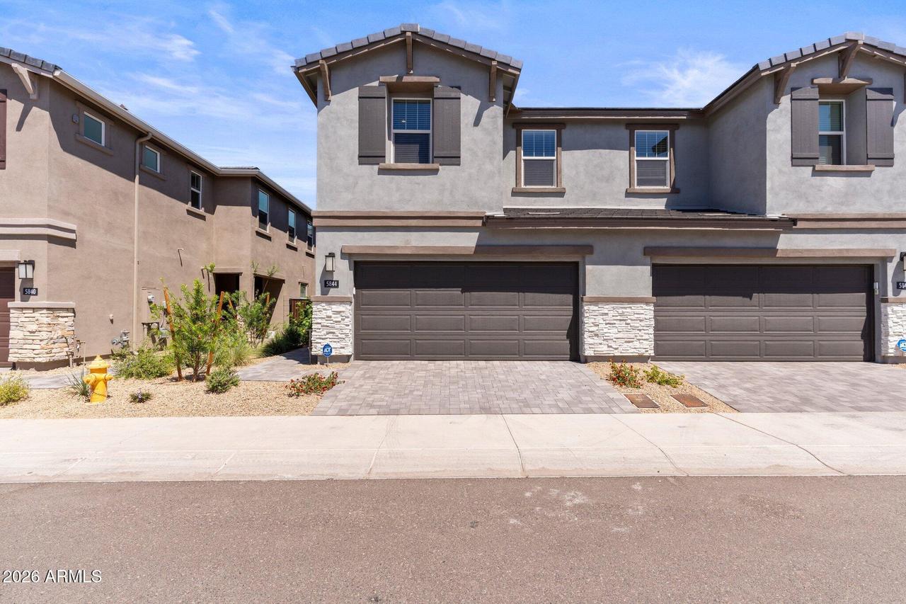5844 E Covey Ln., Phoenix, AZ 85054