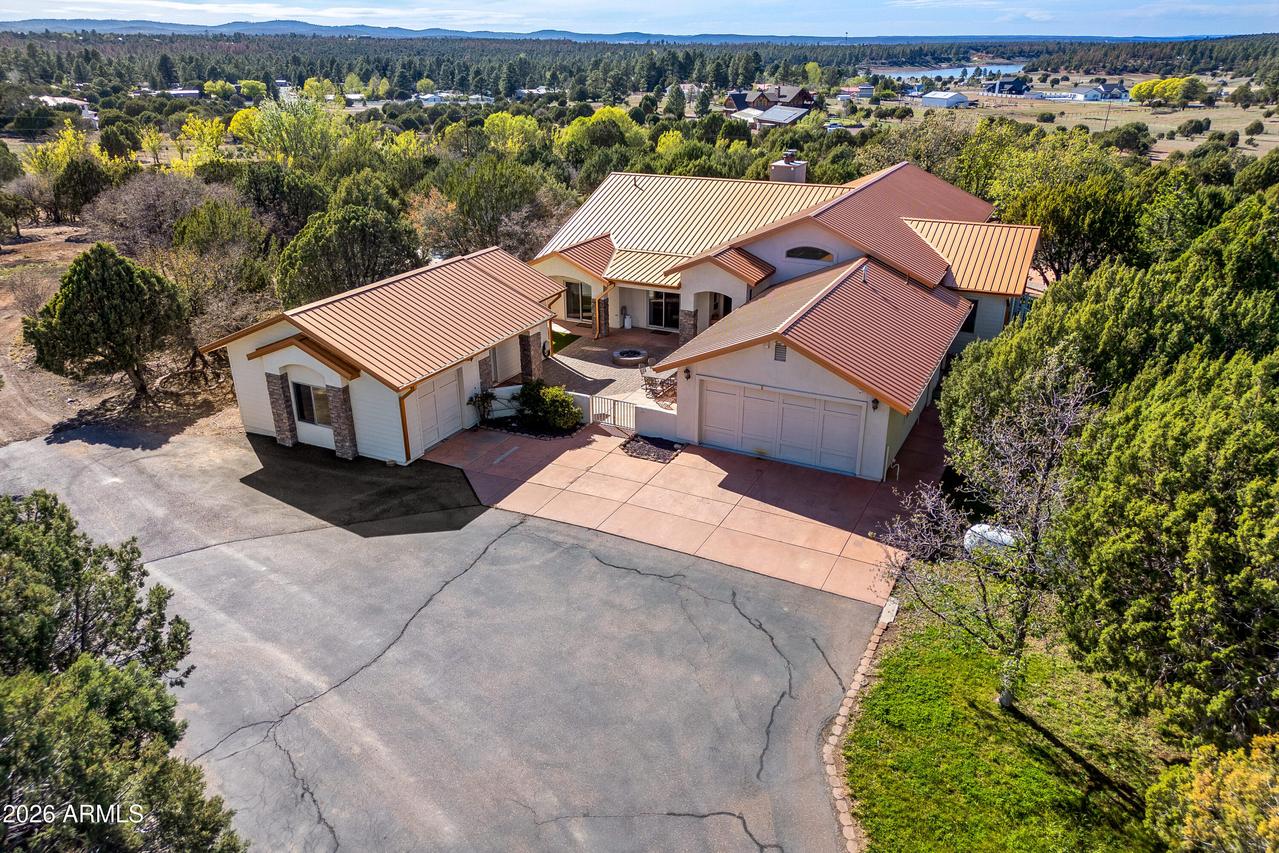 1600 N 16th Ave., Show Low, AZ 85901