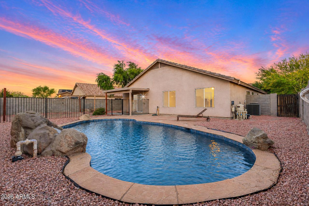 1740 E Francisco Dr., Phoenix, AZ 85042