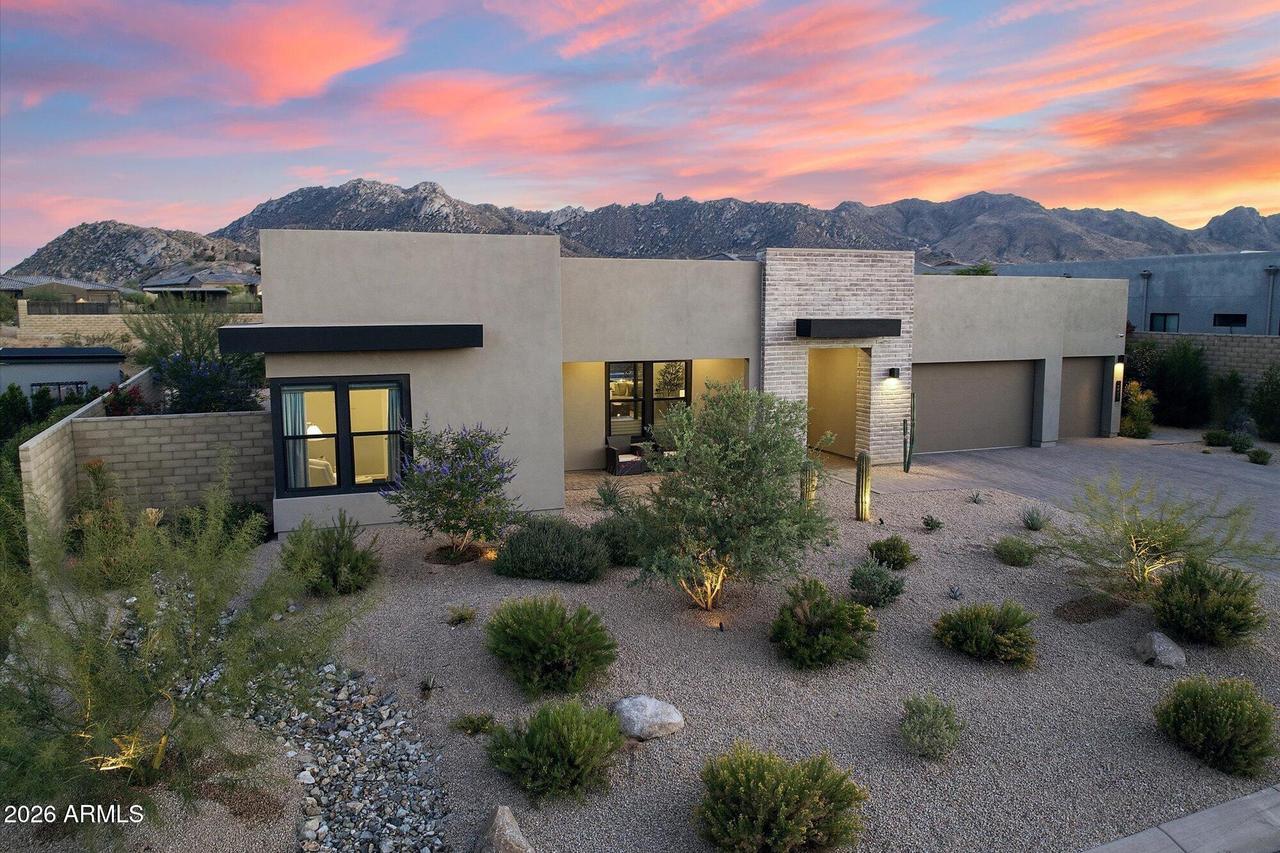 13081 E Juan Tabo Rd., Scottsdale, AZ 85255