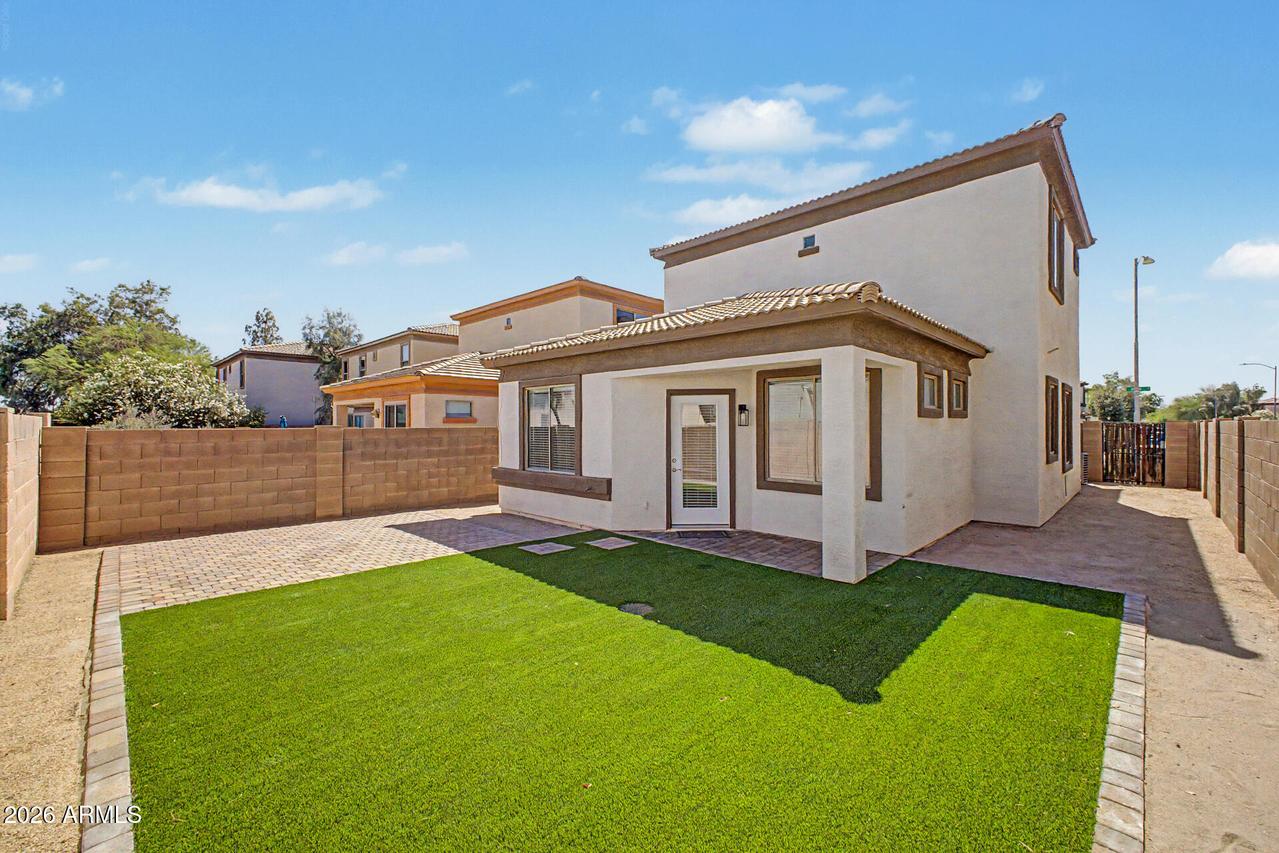 15821 N 35th Ln., Phoenix, AZ 85053