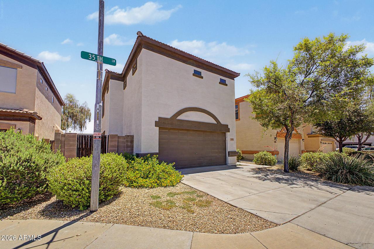 15821 N 35th Ln., Phoenix, AZ 85053