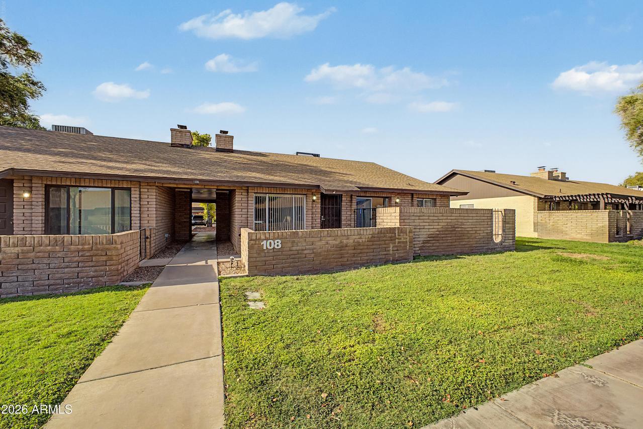 108 W Loma Vista Dr. #101, Tempe, AZ 85282