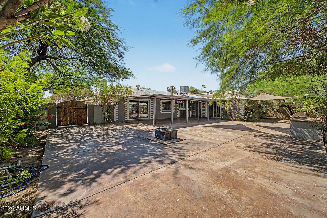3527 S Oak St., Tempe, AZ 85282