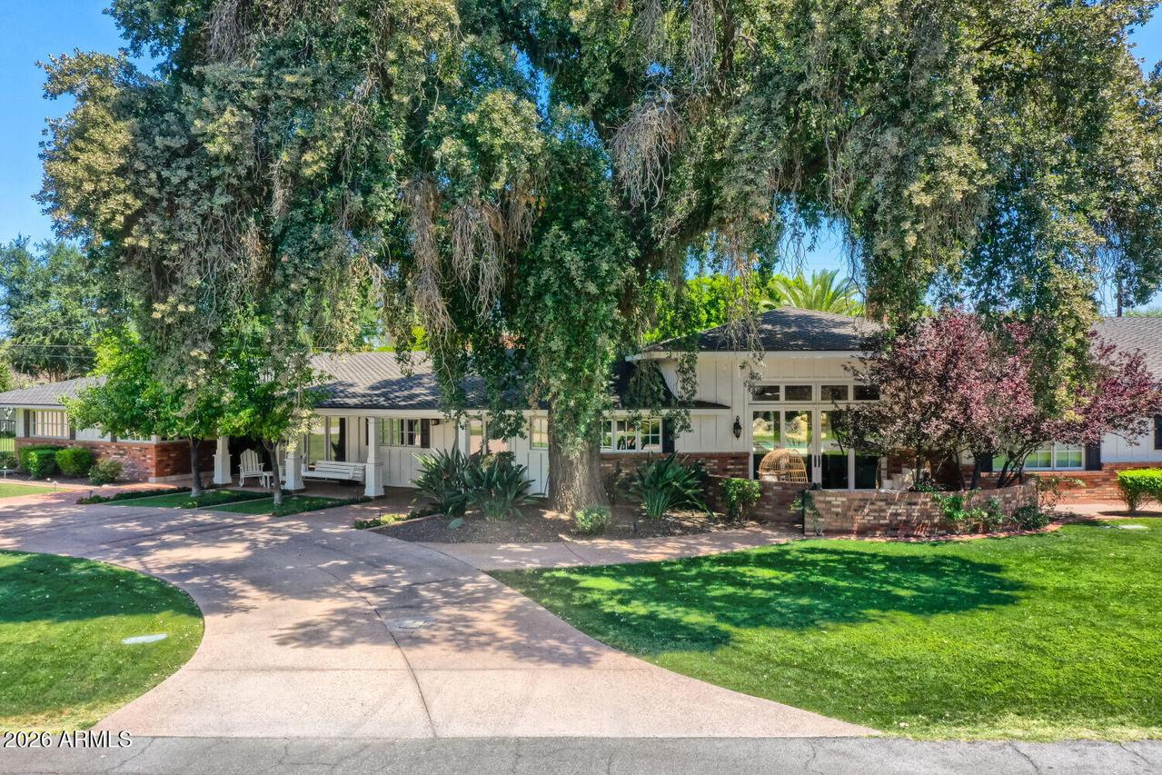 330 W Lawrence Rd., Phoenix, AZ 85013