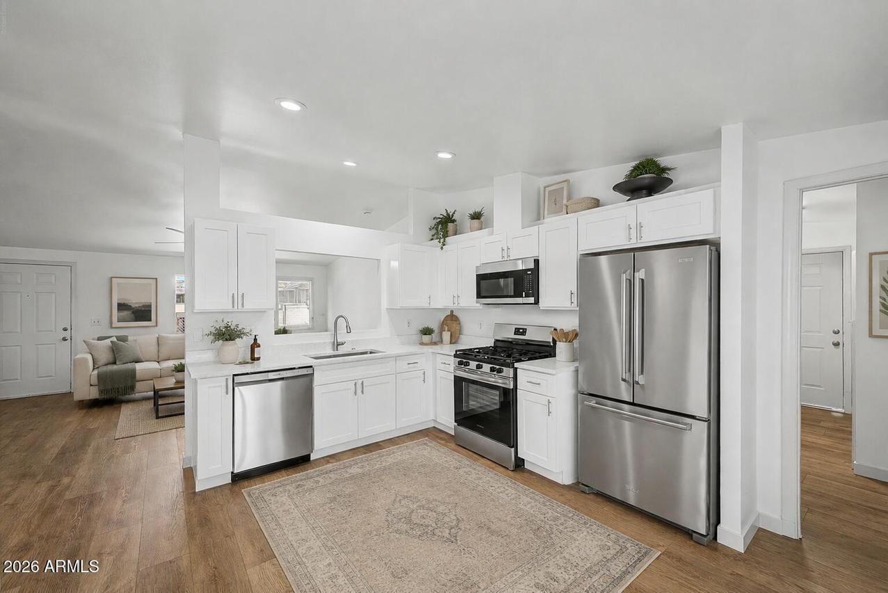 7130 N 68th Dr., Glendale, AZ 85303