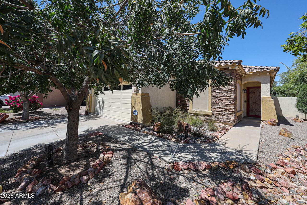 17102 W Saguaro Ln., Surprise, AZ 85388