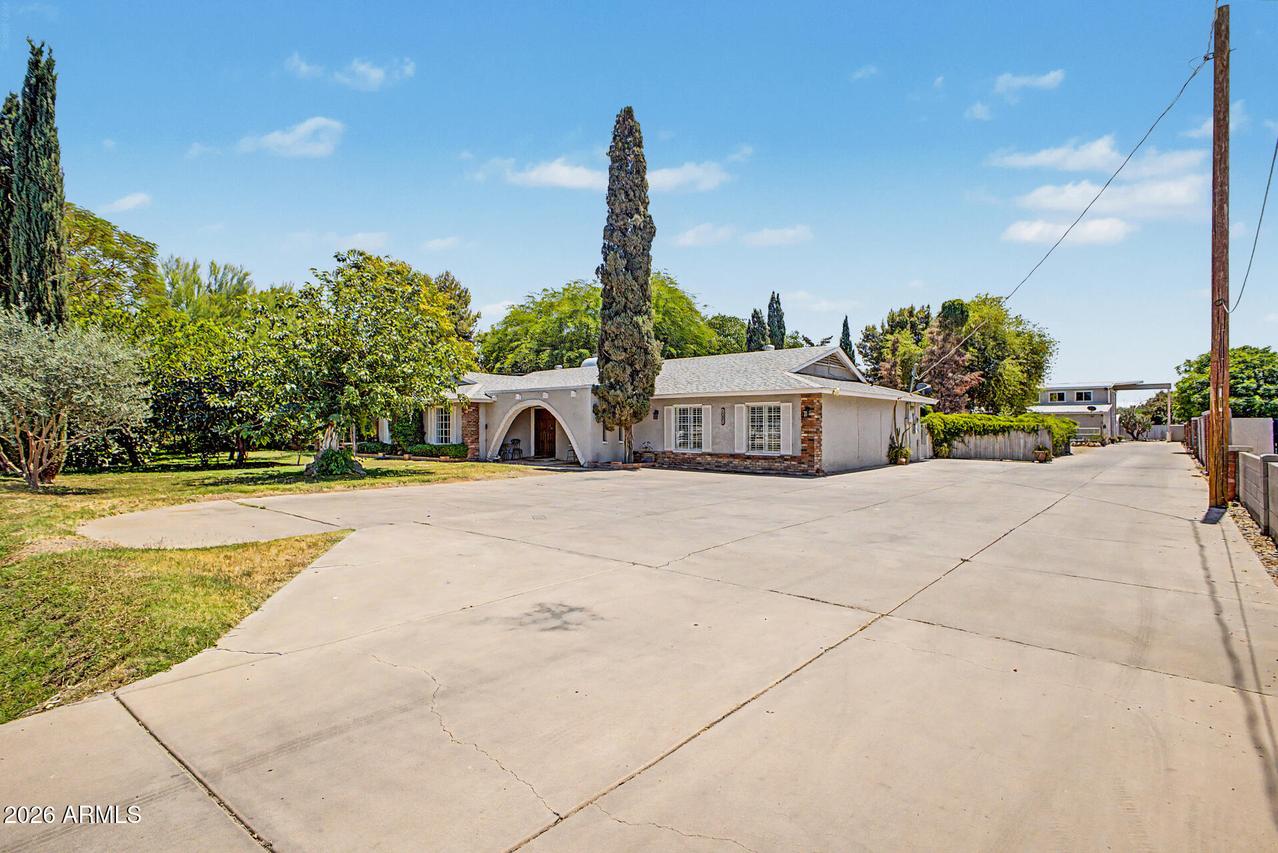 4015 W Topeka Dr., Glendale, AZ 85308