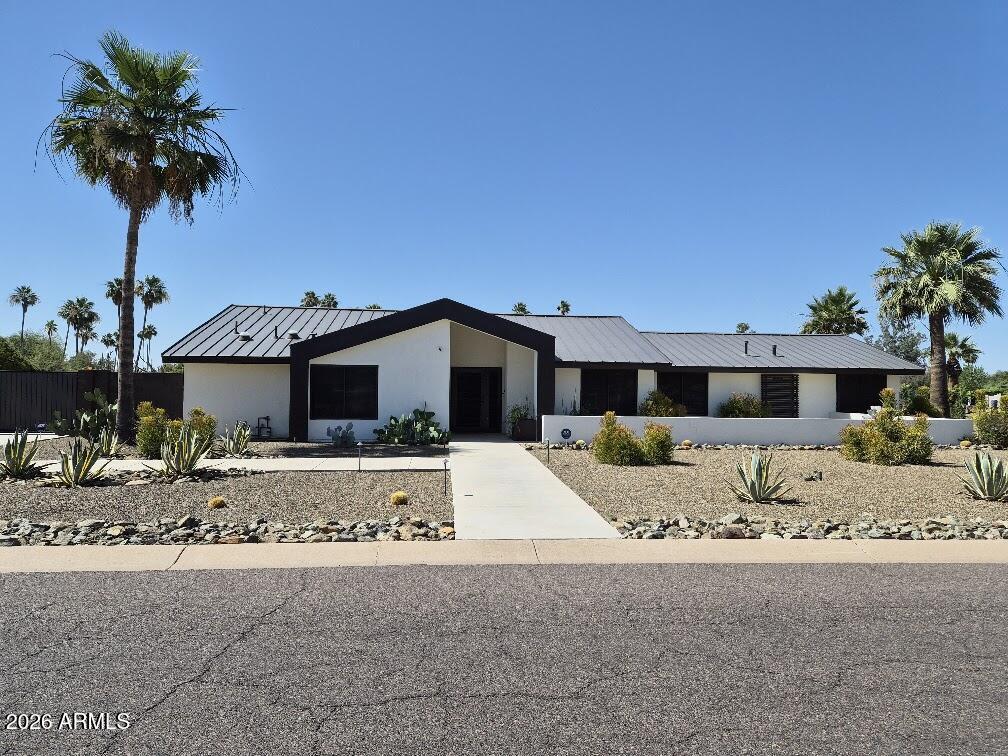 7001 E Dreyfus Ave., Scottsdale, AZ 85254