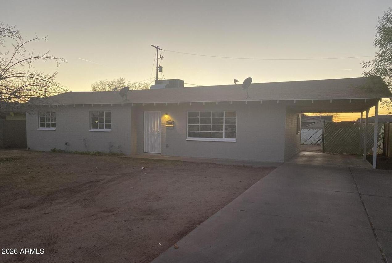 1032 N 27th Dr., Phoenix, AZ 85009
