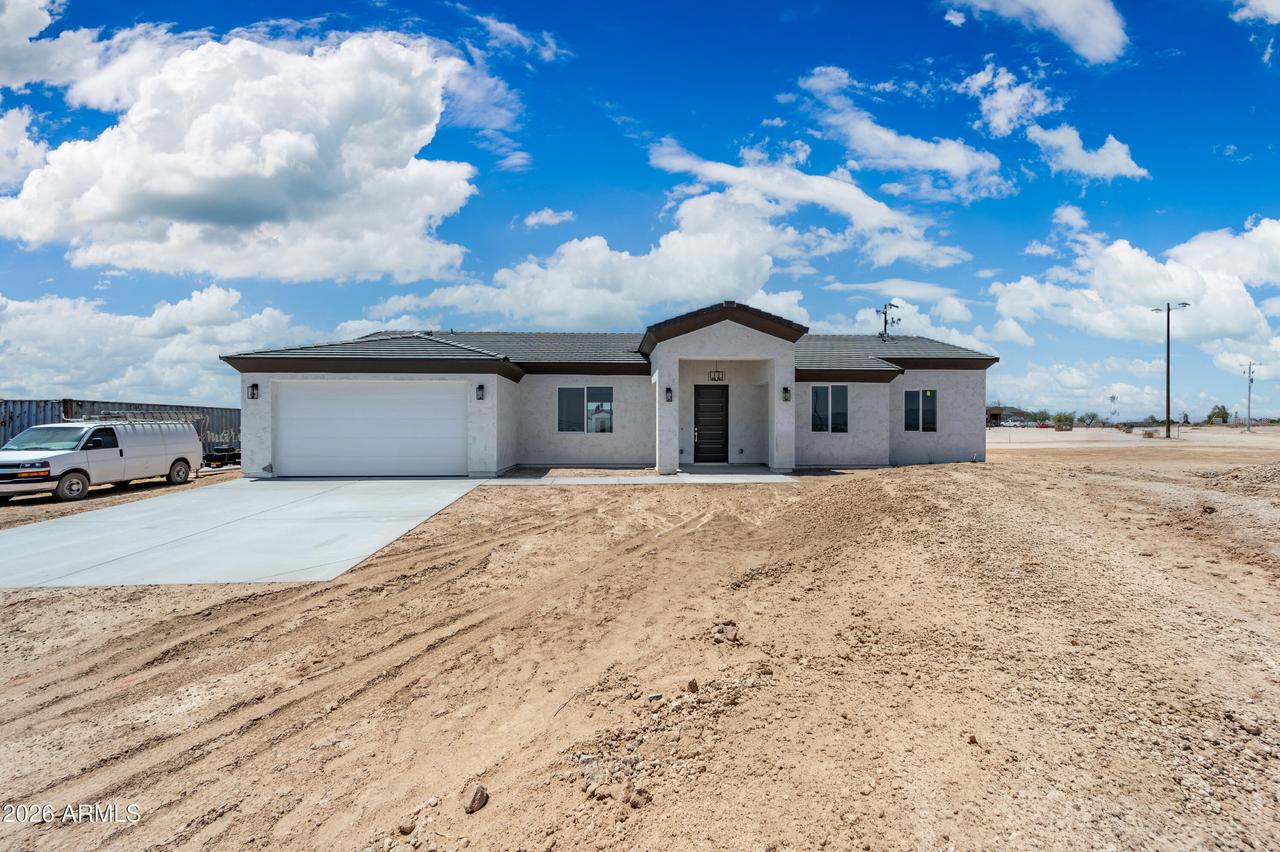 2228 S Hassayampa Rd., Tonopah, AZ 85354