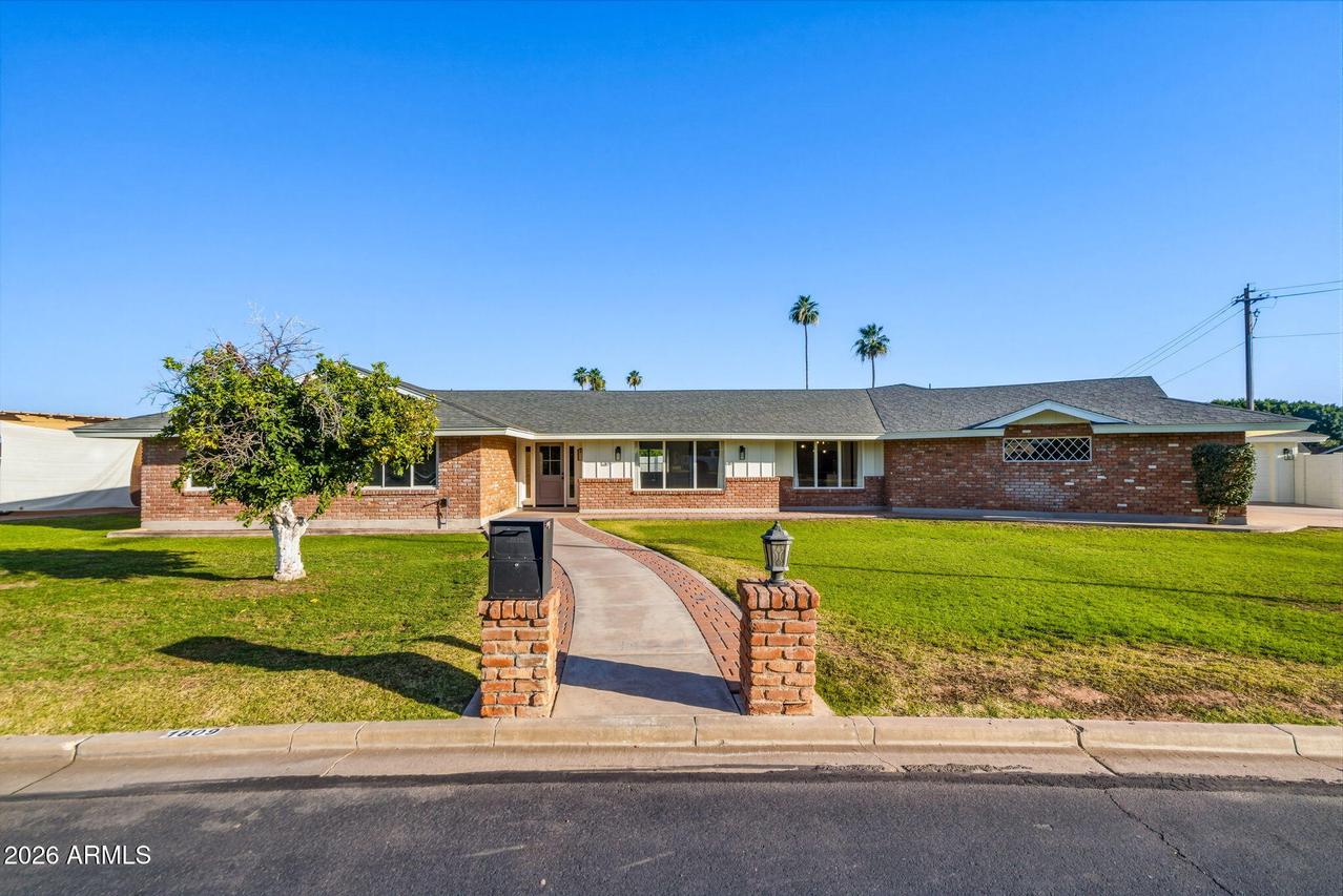 1809 E Gary St., Mesa, AZ 85203