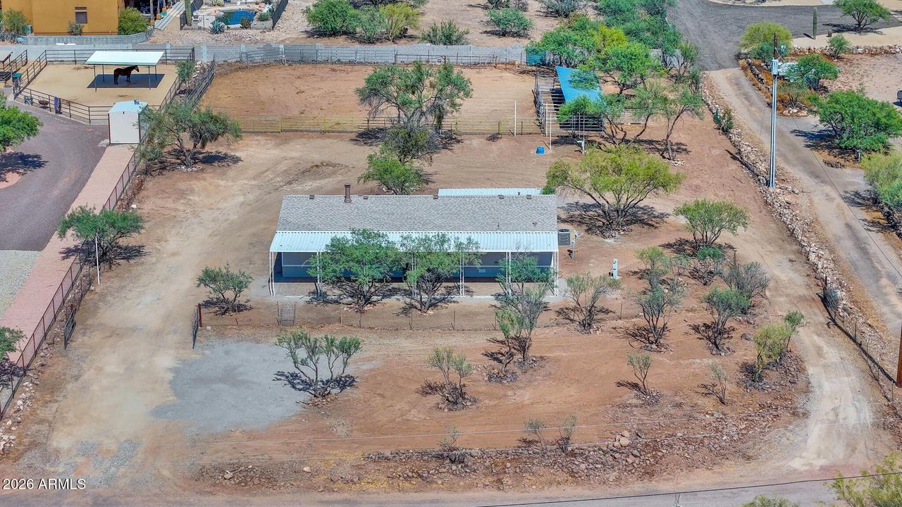 44015 N 12th St., New River, AZ 85087